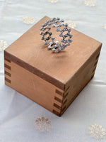 Load image into Gallery viewer, Floral Motif expandable Silver Kada