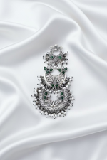 Load image into Gallery viewer, Chandbali Pendant with Green Stones