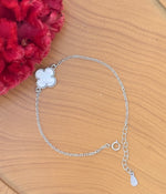 Load image into Gallery viewer, Silver Clover Bracelet