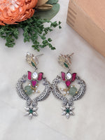 Load image into Gallery viewer, Lotus Motif Silver Earrings