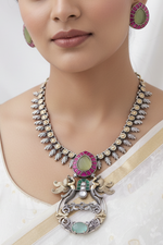 Load image into Gallery viewer, Temple Design Dual-tone Necklace Set
