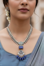 Load image into Gallery viewer, Blue Stone Antique Necklace