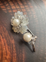 Load image into Gallery viewer, Floral Pearl Silver Brooch