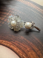Load image into Gallery viewer, Pearl Petal Bloom Brooch
