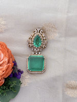 Load image into Gallery viewer, Antique Emerald Drop Pendant
