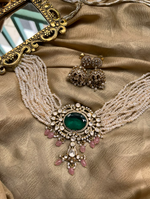 Load image into Gallery viewer, Emerald Pearl Choker