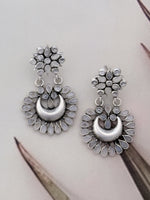 Load image into Gallery viewer, Polki Crescent Moon Earrings
