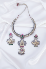 Load image into Gallery viewer, Sturdy woven chain long necklace