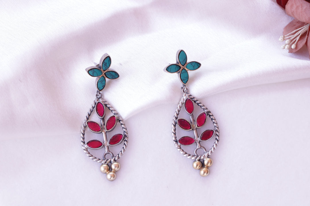 Leaf Motif Enamel Earrings