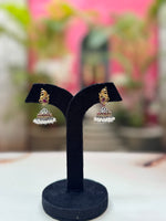 Load image into Gallery viewer, Kundan Floral Oval Earrings
