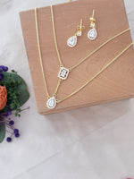 Load image into Gallery viewer, Layered Teardrop Necklace
