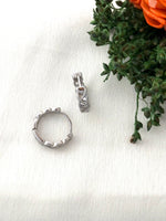 Load image into Gallery viewer, Infinity Twist Hoops