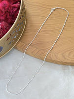 Load image into Gallery viewer, Sleek Bar Link Silver Chain
