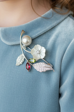 Load image into Gallery viewer, Crystal Leaf Pearl Bloom Brooch