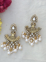 Load image into Gallery viewer, Antique Kundan Pearl Chandbali Earrings
